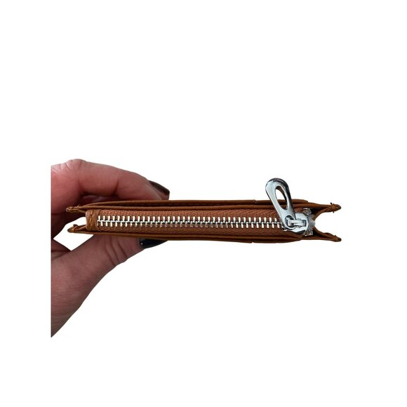 BORN Take Comfort Wallet Tan Pebbled Leather Brand New Unused - Picture 4 of 4